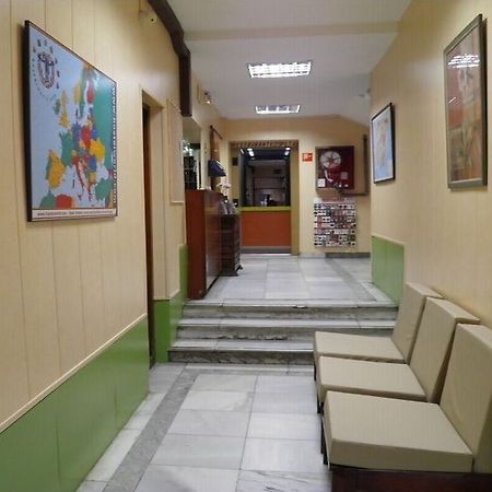 Nuria Hostal Madrid Luaran gambar