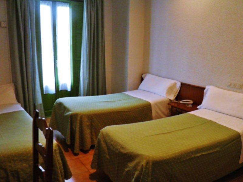 Nuria Hostal Madrid Luaran gambar