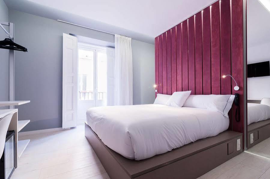 Nuria Hostal Madrid Luaran gambar